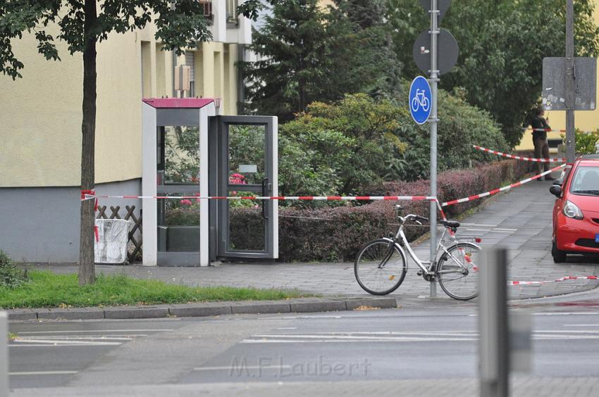 Kofferbombe entschaerft Koeln Graeffstr Subbelratherstr P042.JPG